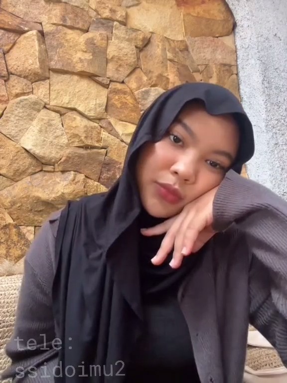 Vina Hijab Ngewe Pake Kondom